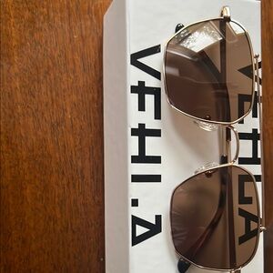 VEHLA Gold Frame Sunglasses with Brown Lenses
